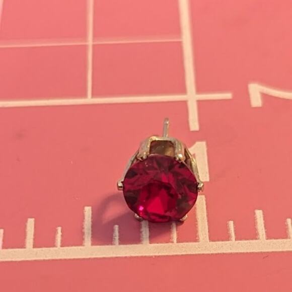 Red Crystal Stud Post Earrings in Silver Tone Setting - Picture 4 of 7